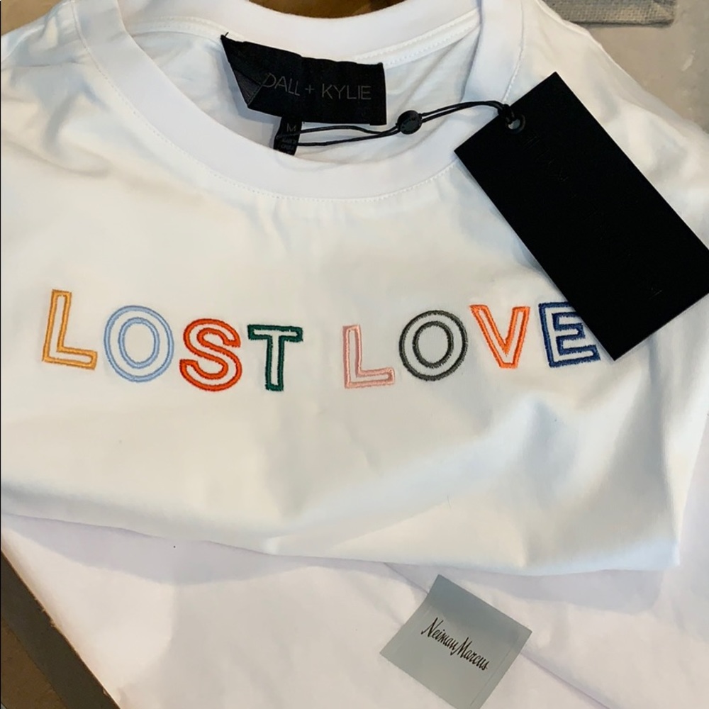 Kendall + Kylie crop tee new with Tags size medium